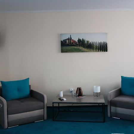 Downtown Studio Apartment Targu Mures Ngoại thất bức ảnh