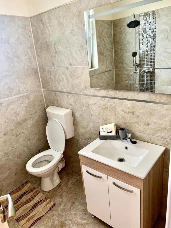 Downtown Studio Apartment Targu Mures Ngoại thất bức ảnh